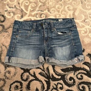 AMERICAN EAGLE STRETCH JEAN SHORTS SIZE 0